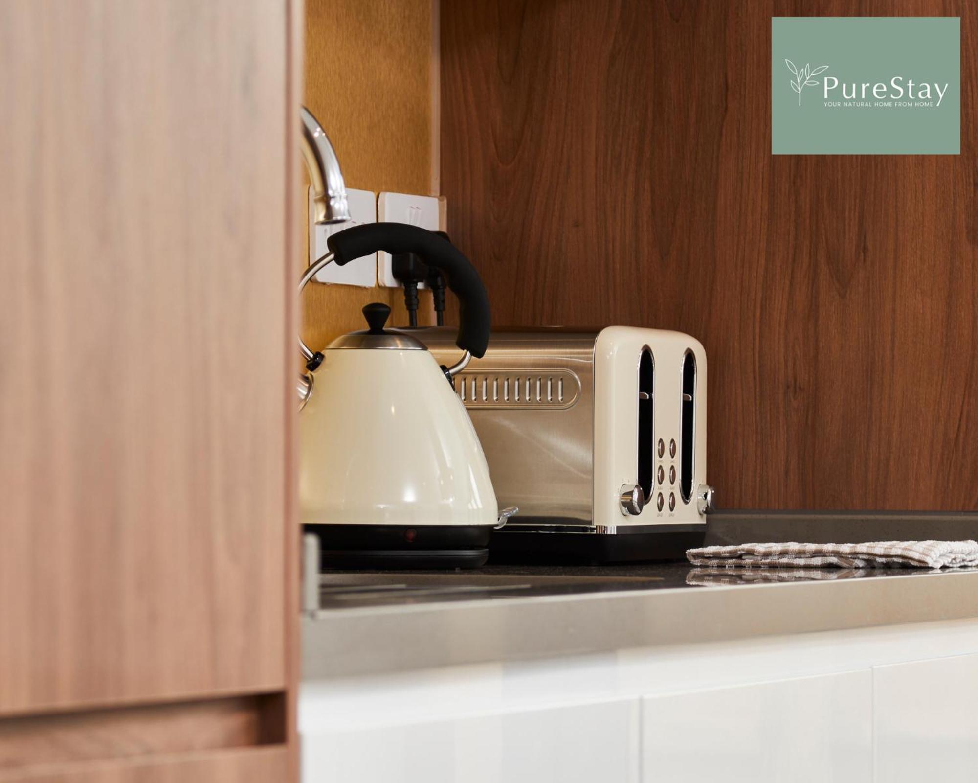 Stunning 5 Bed Manchester House With Parking By Purestay Short Lets & Serviced Accommodation Eksteriør billede