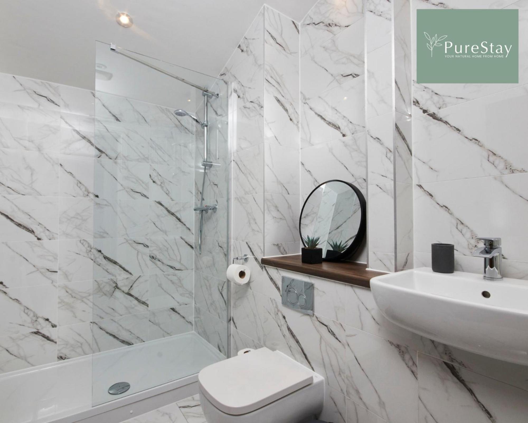 Stunning 5 Bed Manchester House With Parking By Purestay Short Lets & Serviced Accommodation Eksteriør billede