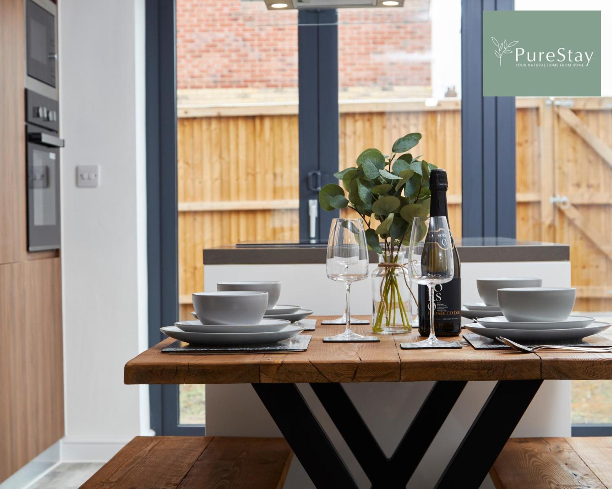 Stunning 5 Bed Manchester House With Parking By Purestay Short Lets & Serviced Accommodation Eksteriør billede
